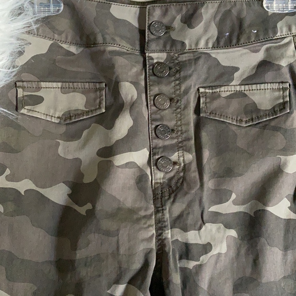 Express -hi rise Camouflage pants - Picture 2 of 6